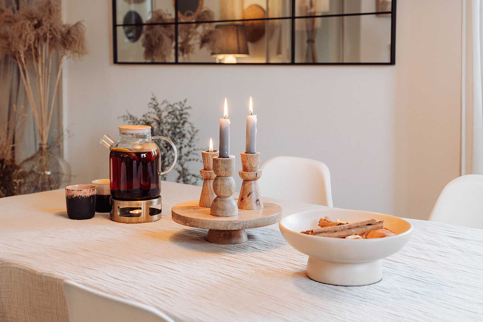 Detale wnętrza w stylu Bali - świece i naturalne materiały